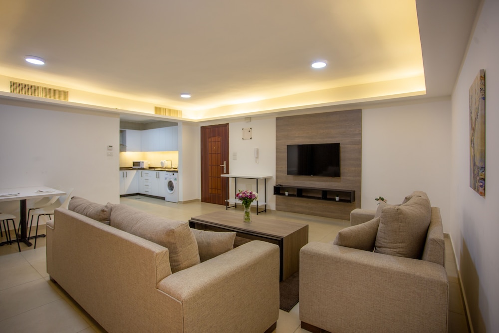 Triple A Hotel Apartment 9/18