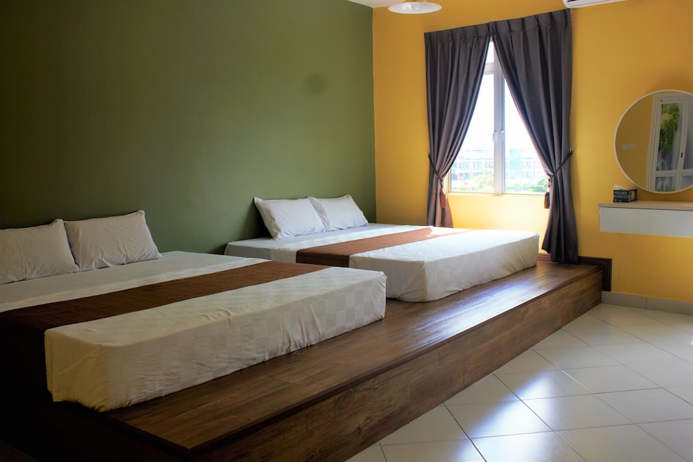 Aeon Tebrau Homestay & Hotel 12/62