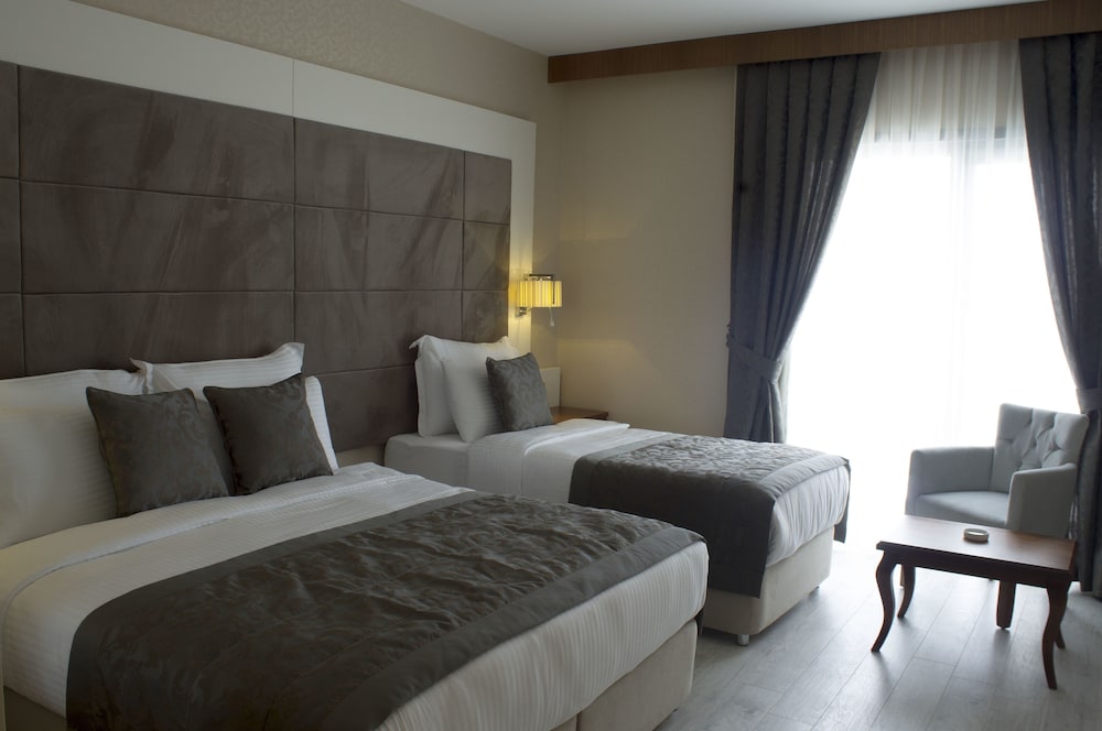 Elite Hotel Darica 19/75