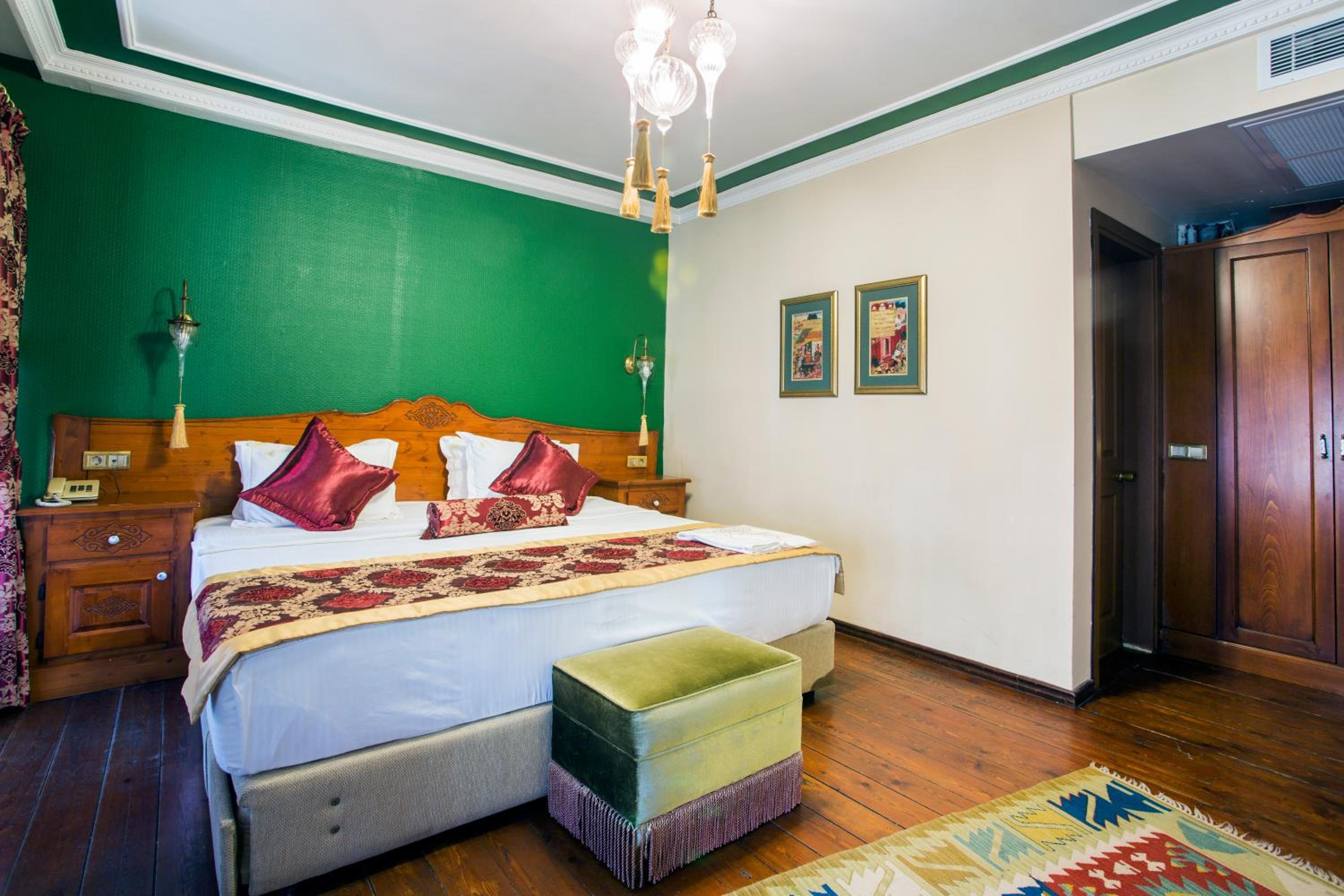 Superior, King Bed, Sea View, Garden House Istanbul 4/10