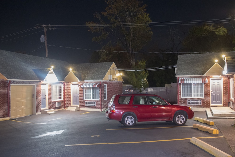 Capitol Hill Motel 60/65