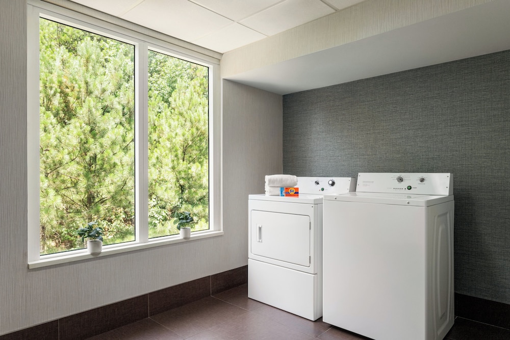 Holiday Inn Express Hotel And Suites Birmingham Irondale East 8/50