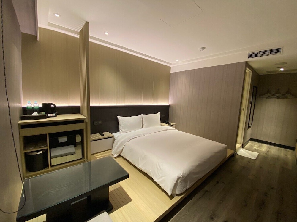Jin Man Jia Hotel 26/62
