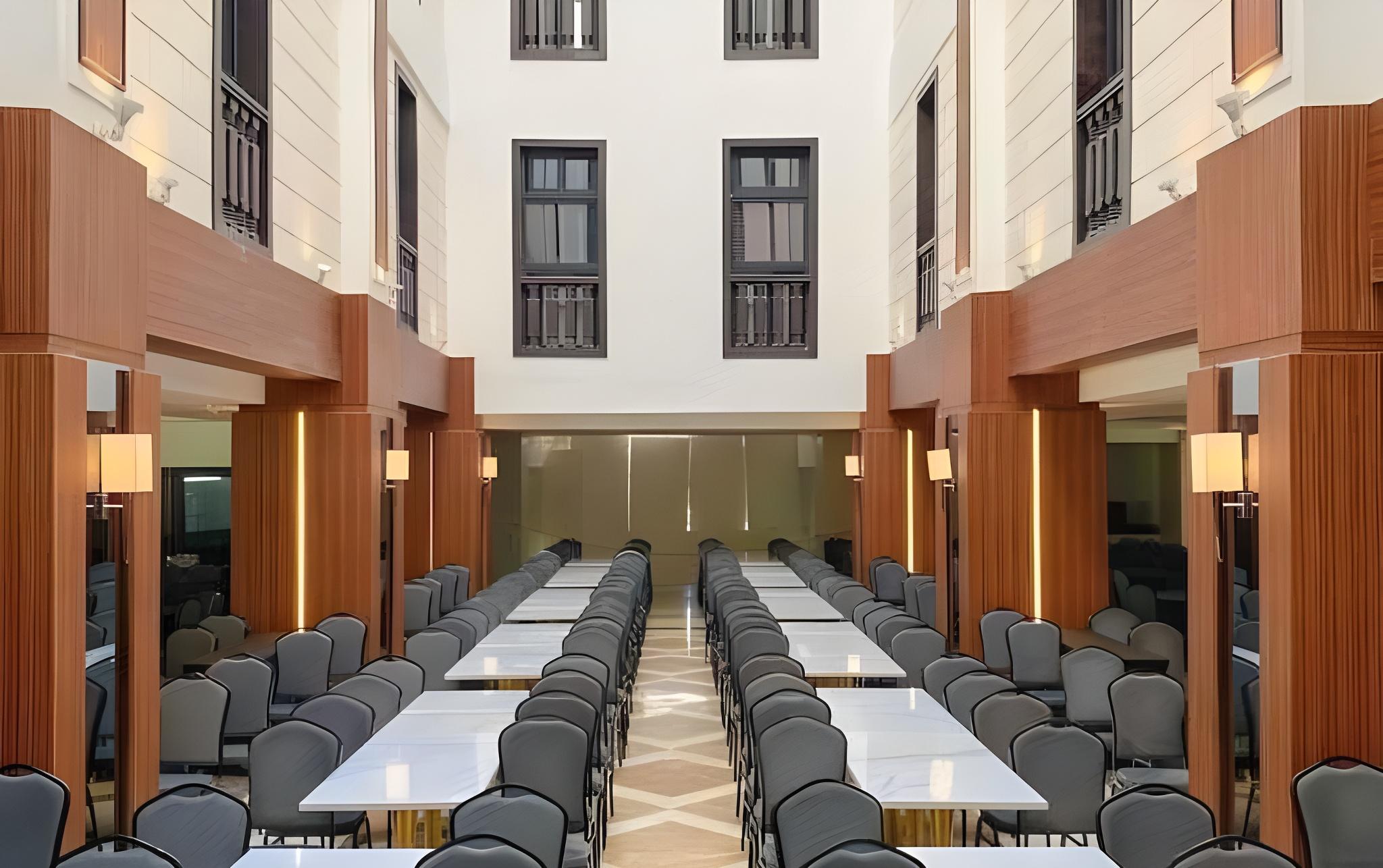 The Plaza Garden Hotel and Residences 16/23