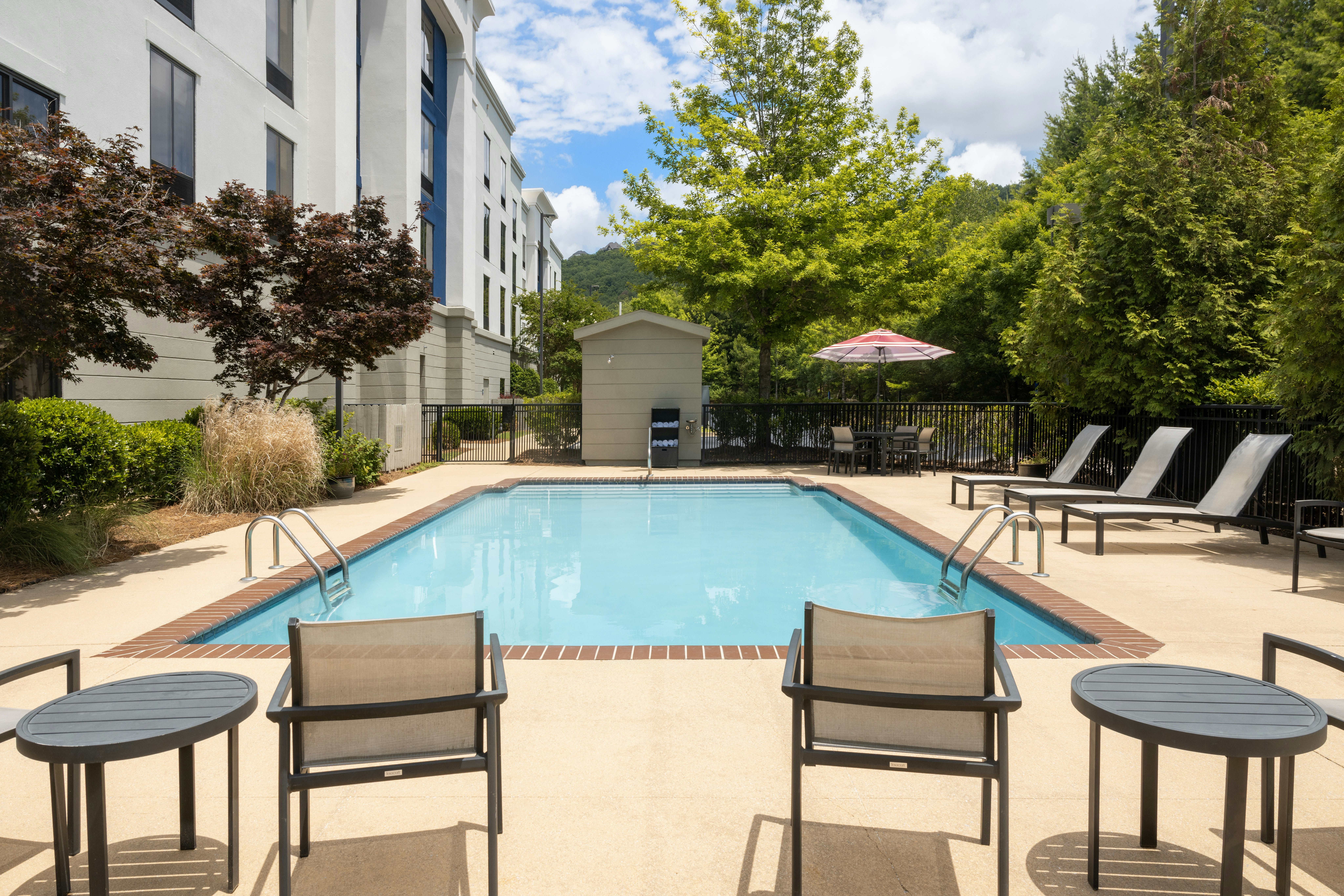 Hampton Inn Suites Birmingham 280 East Eagle Point 54/62
