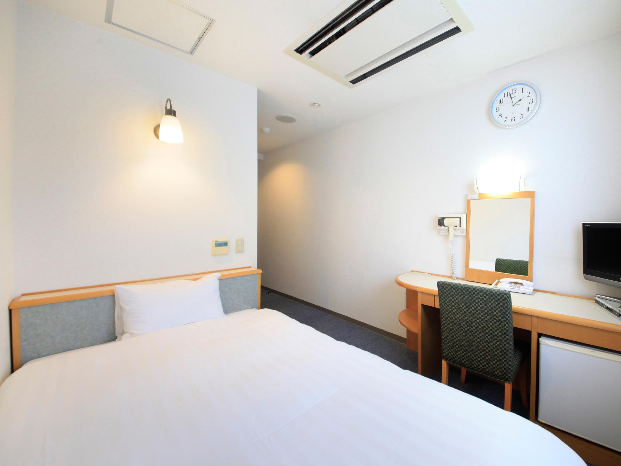 Semi Room, Single, Semi Double Bed