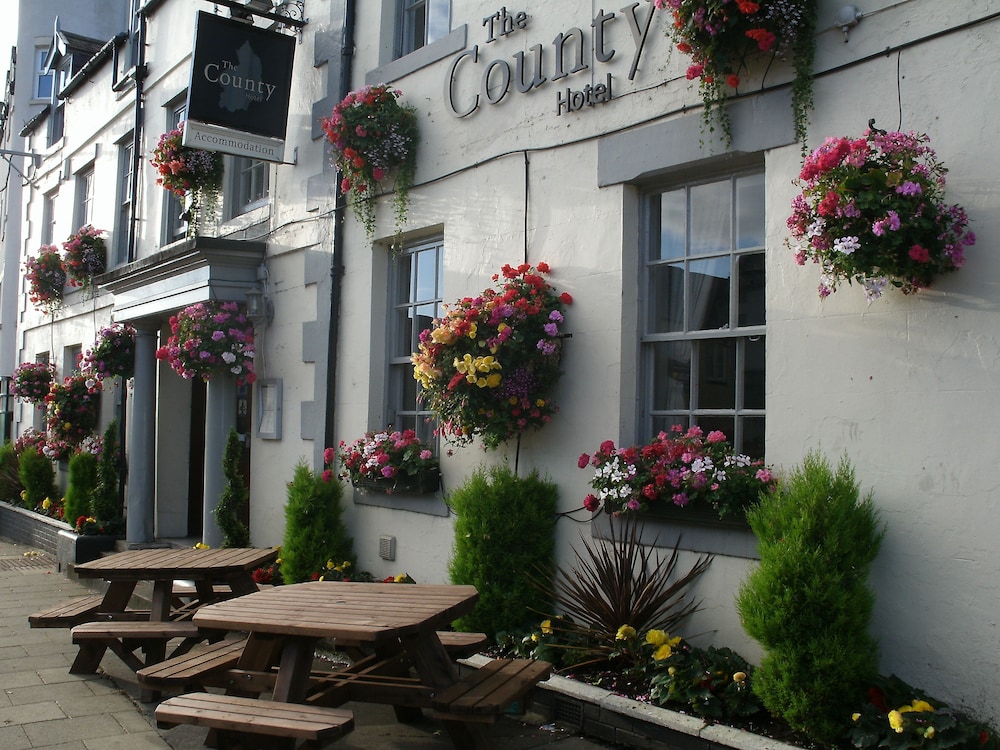 The County Hotel 34/50