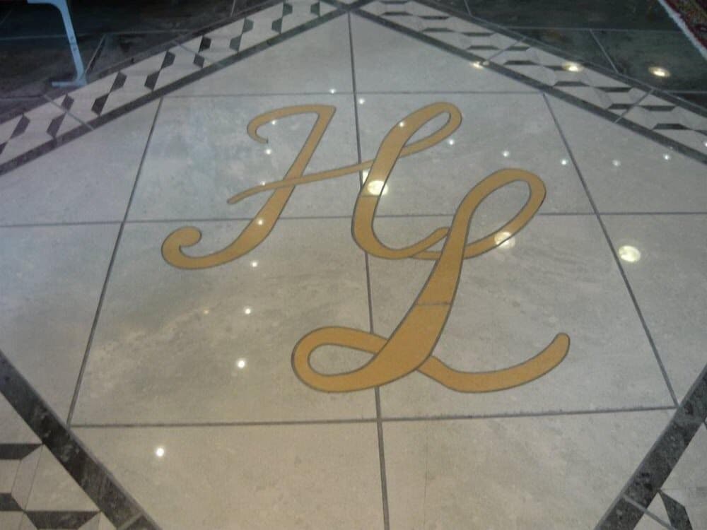 Hotel Lily 14/15