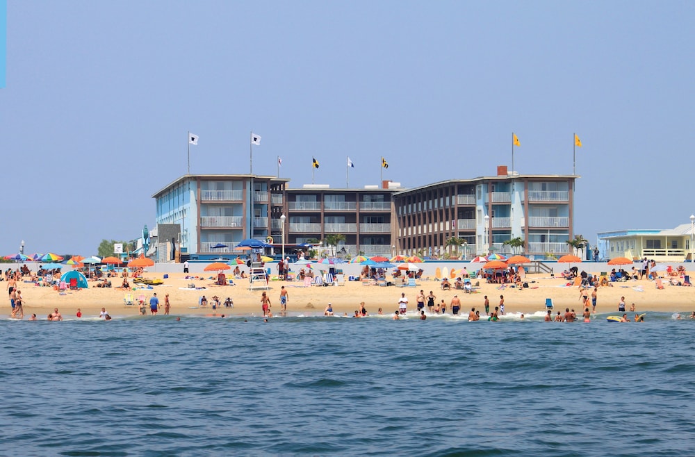 Flagship Oceanfront 32/39