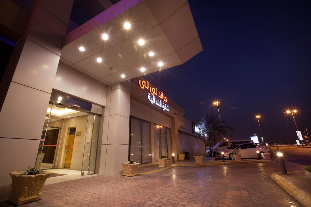 Grand Lily Hotel Suites in HOFUF