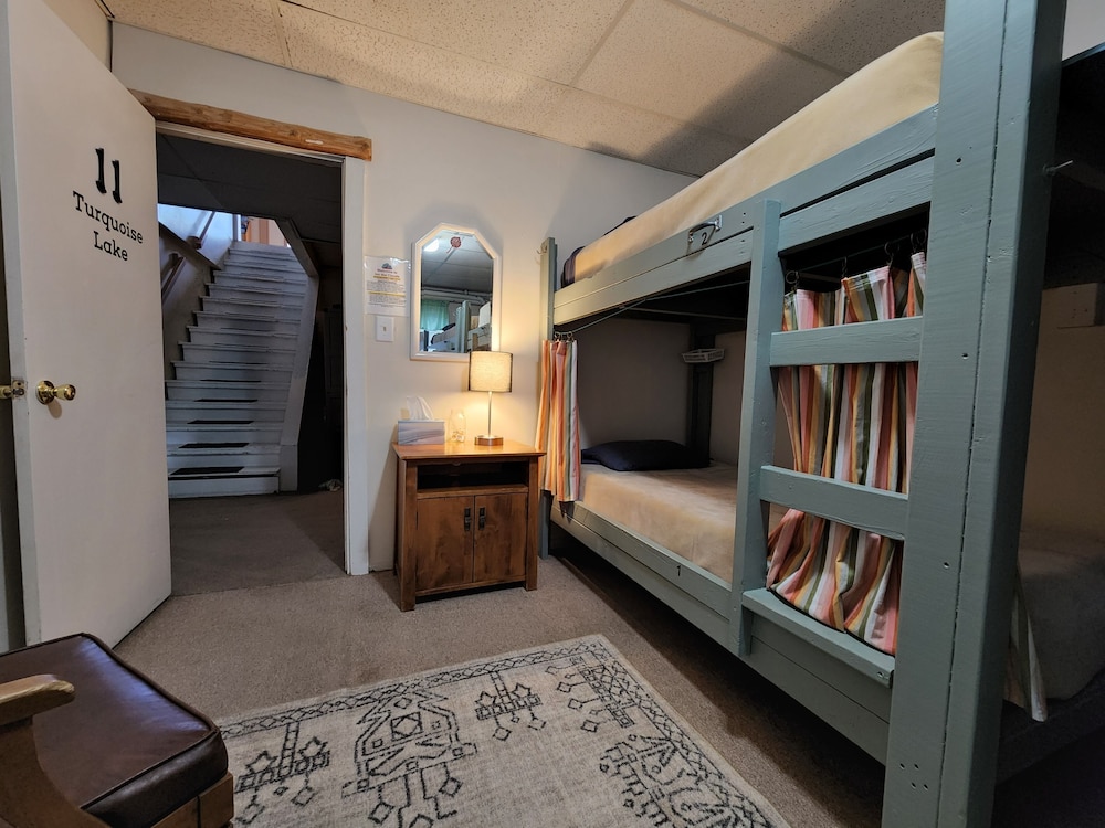 Inn the Clouds Hostel & Inn 37/75