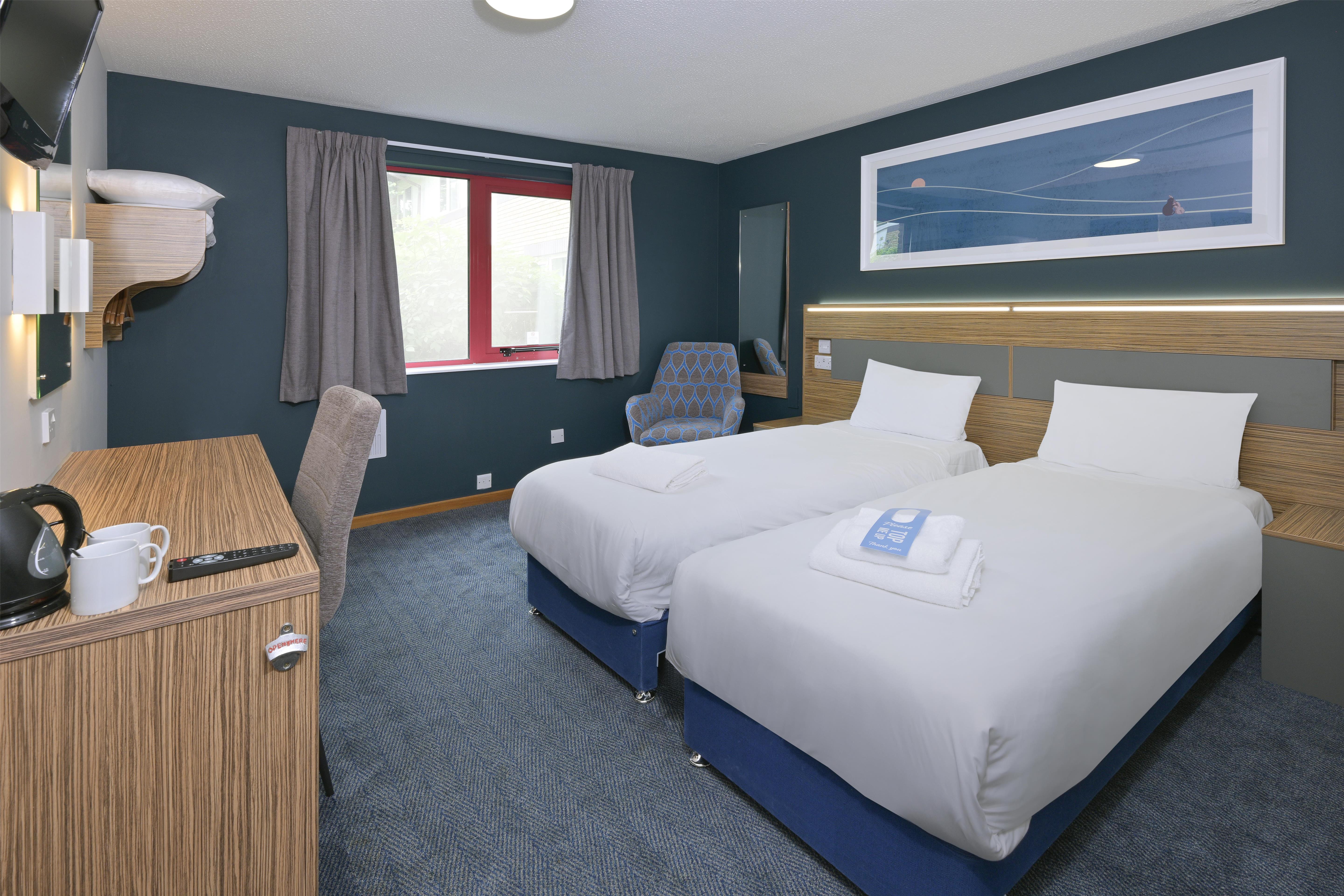 Travelodge Bicester Cherwell Valley M40 10/26