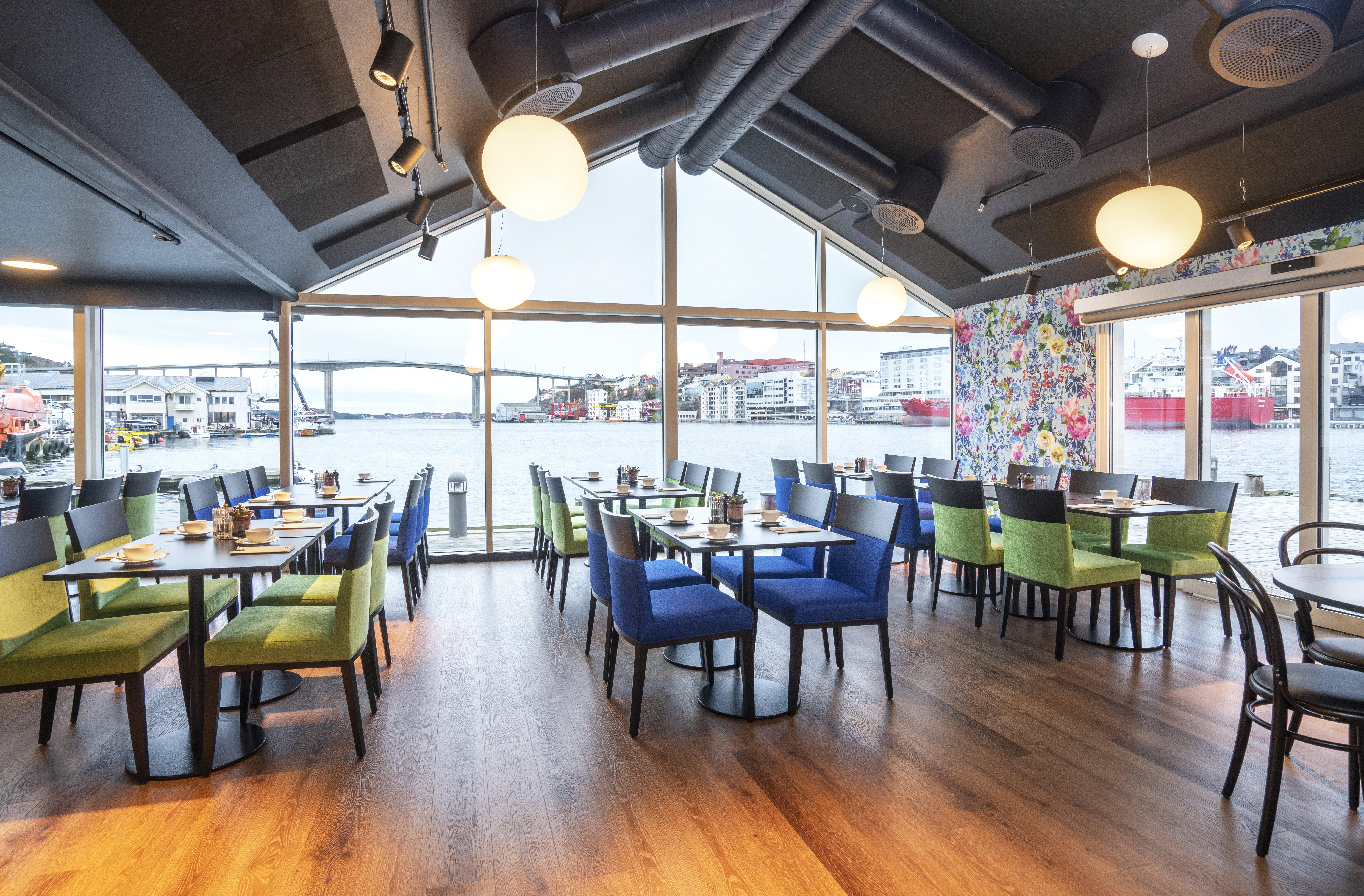Thon Hotel Kristiansund 30/48