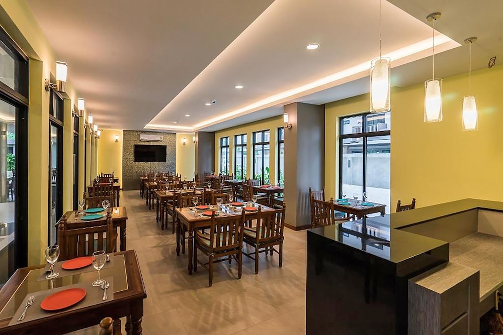 Olive Tree Hotel 34/50