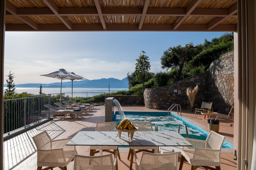 Pleiades Luxurious Villas 26/48