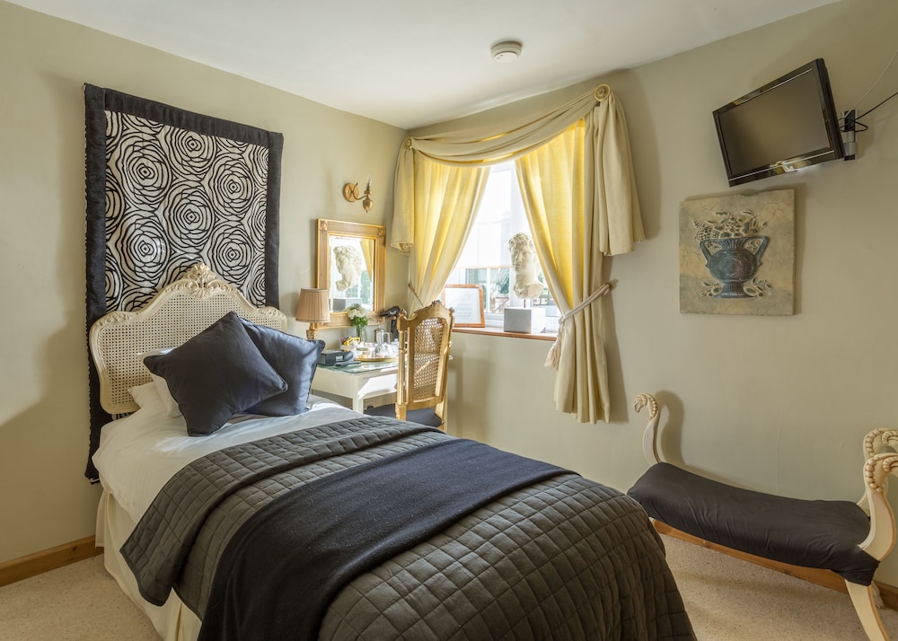 Blounts Court Farm - B&B 8/35