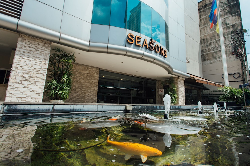 Seasons Siam Hotel 35/55