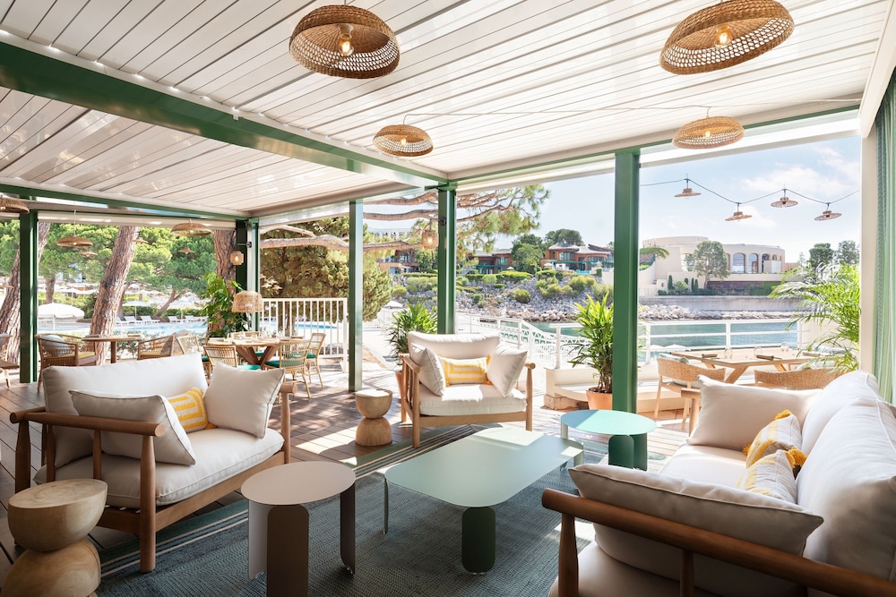 Le Meridien Beach Plaza 50/75