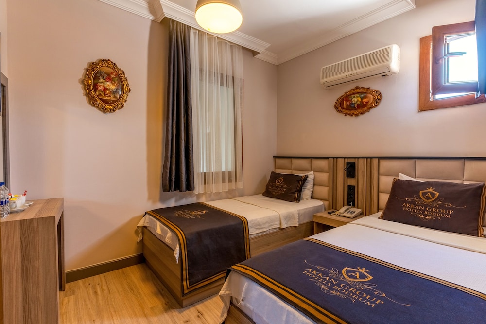 AKKAN LUXURY HOTEL 39/84