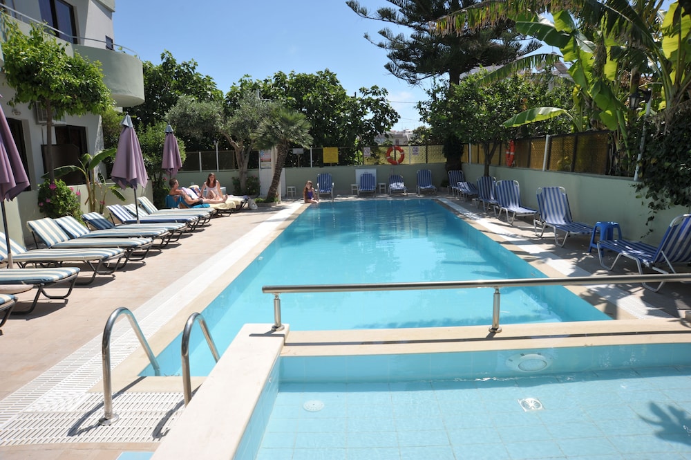 Anseli Hotel Apartments and Studios 31/33