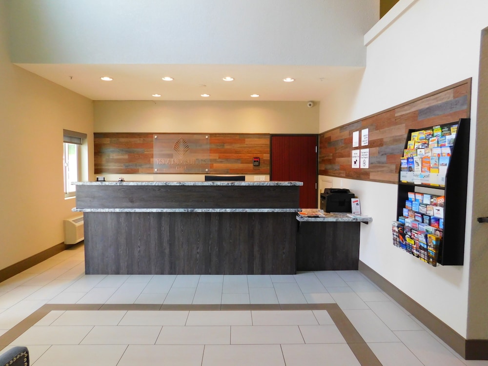 Island Suites 5/50