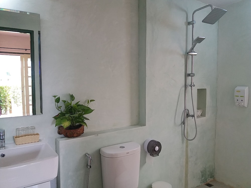 IP Plus Resort Chanthaburia - Halal Hotel 64/65