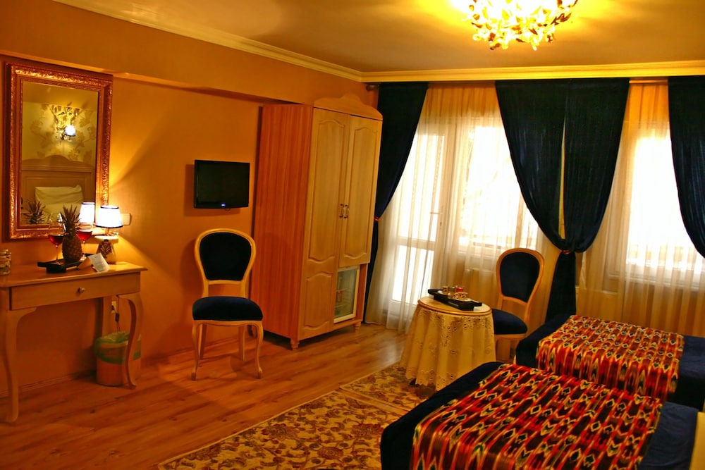 Divas Hotel 48/68