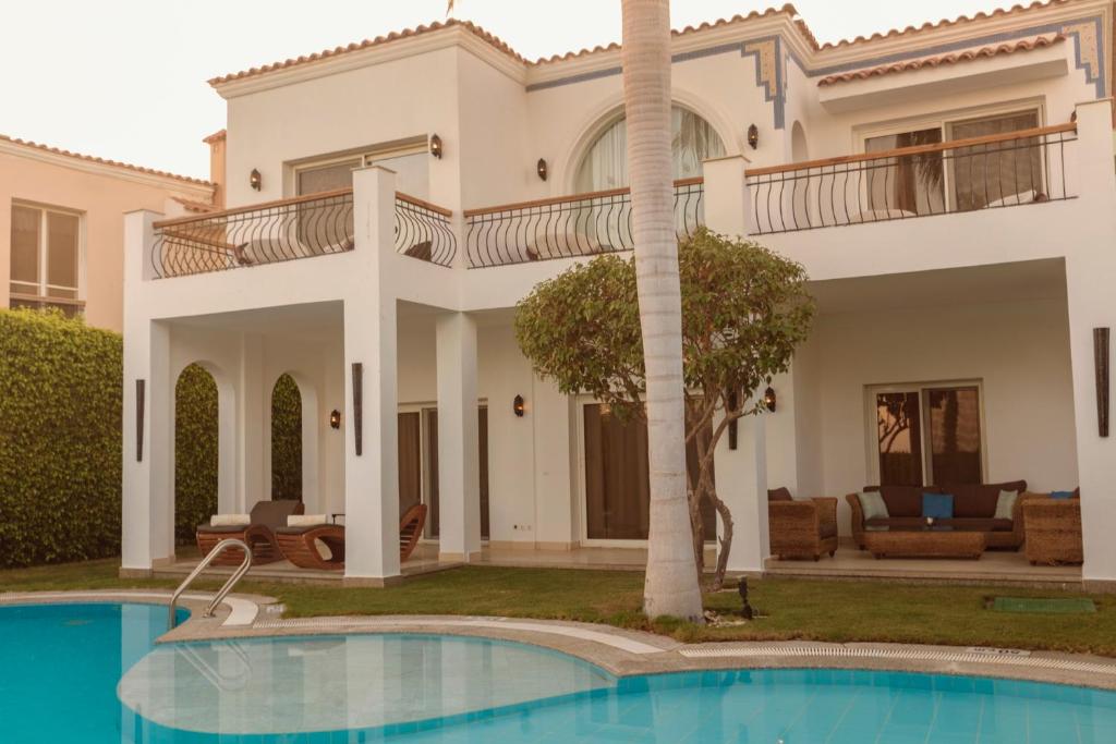 ROYAL SAVOY VILLAS 43/53