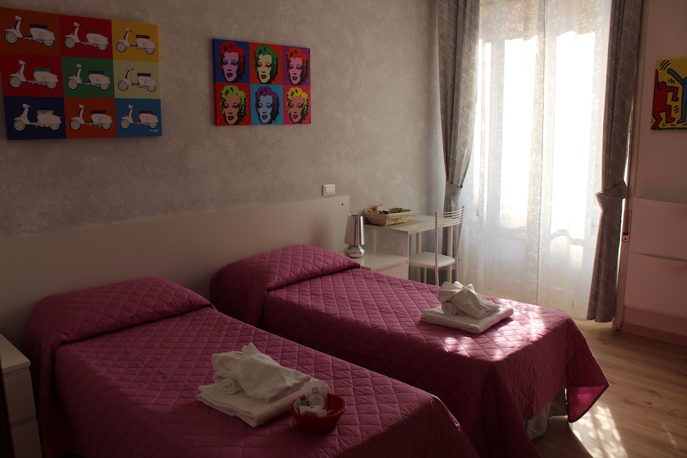 Damiani Sister Guest House 28/50