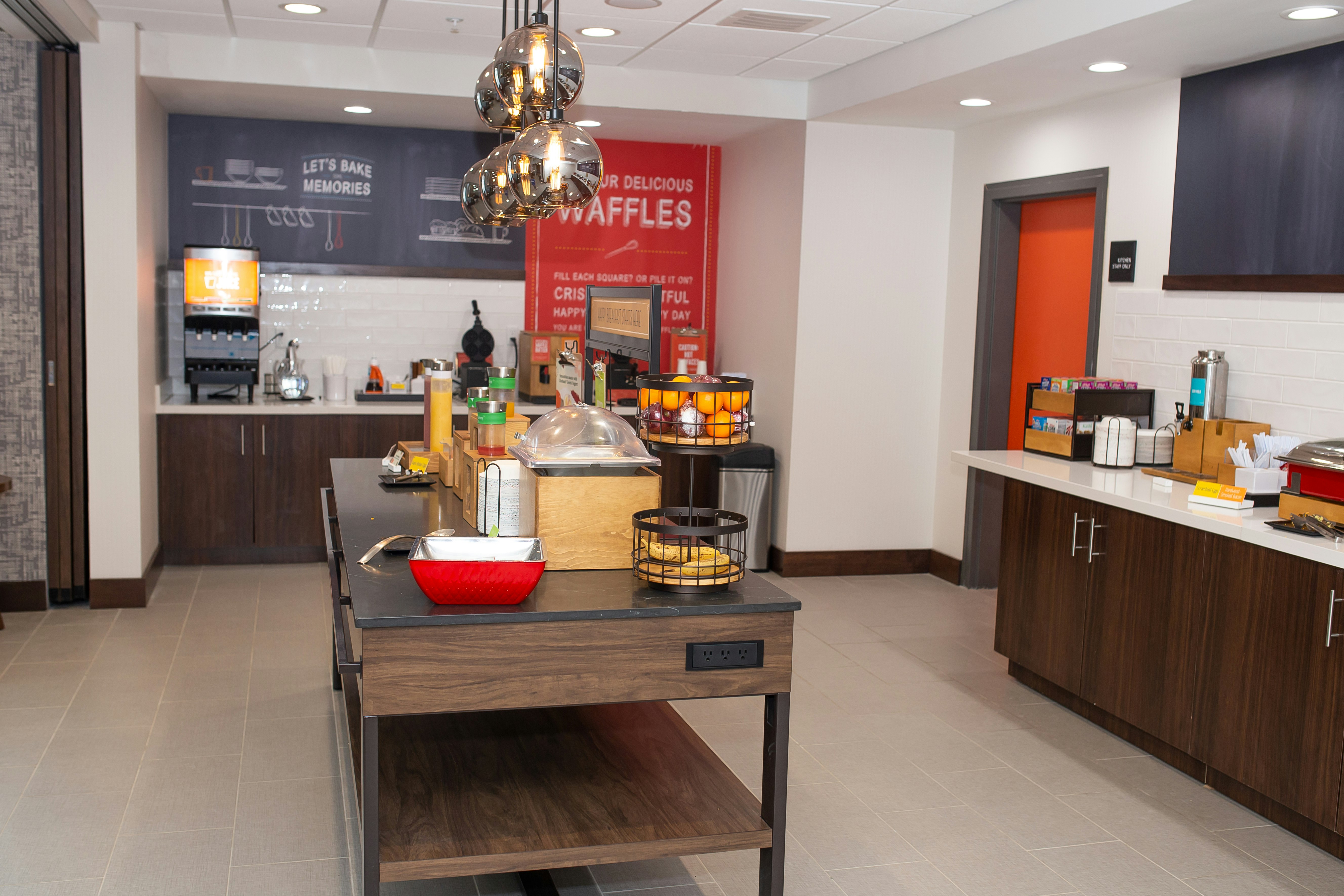 Hampton Inn and Suites Dundee 44/55