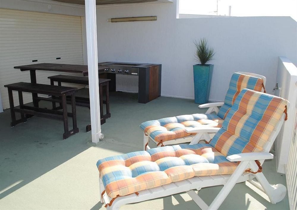 SURFSIDE ON THE BEACH 18/69