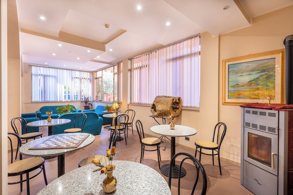 Trasimeno Hotel 26/28