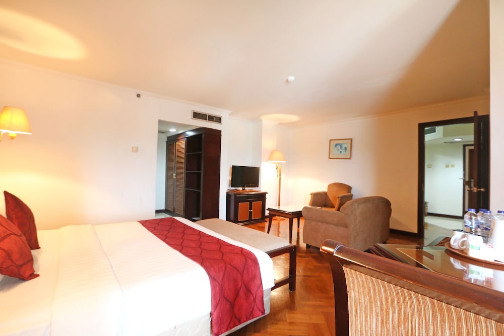 Kaisar Hotel 27/56