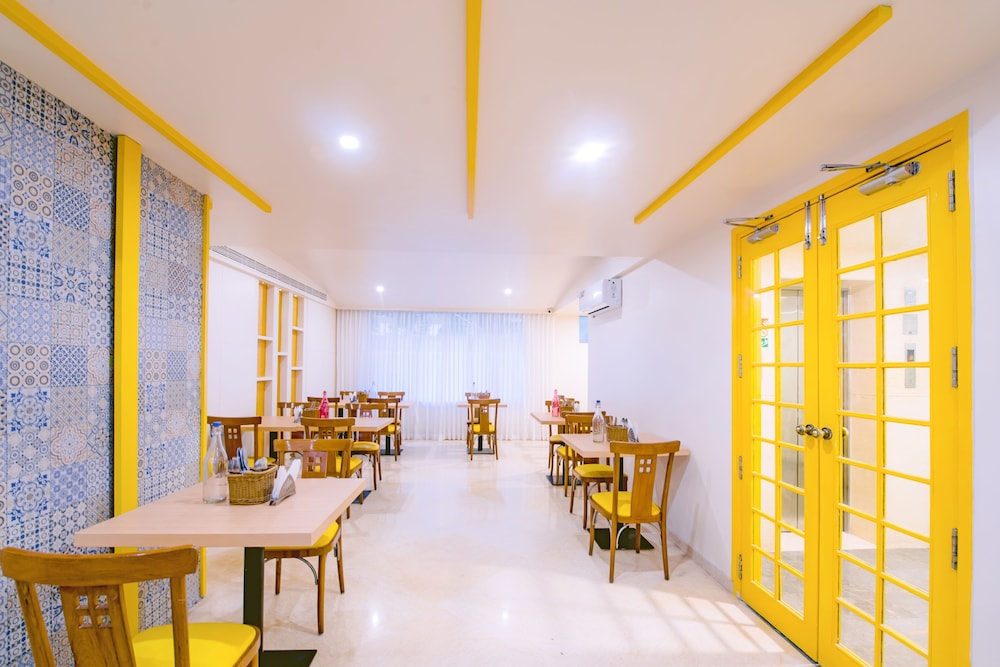 Bloom Hotel Indiranagar 38/41