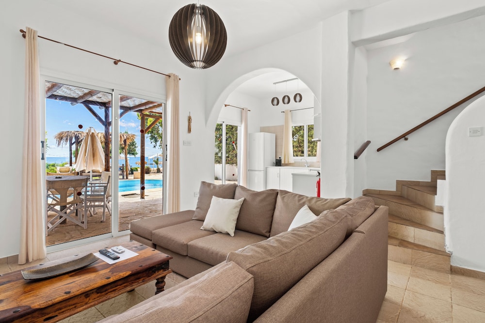 Thalassines Beach Villas 9/50