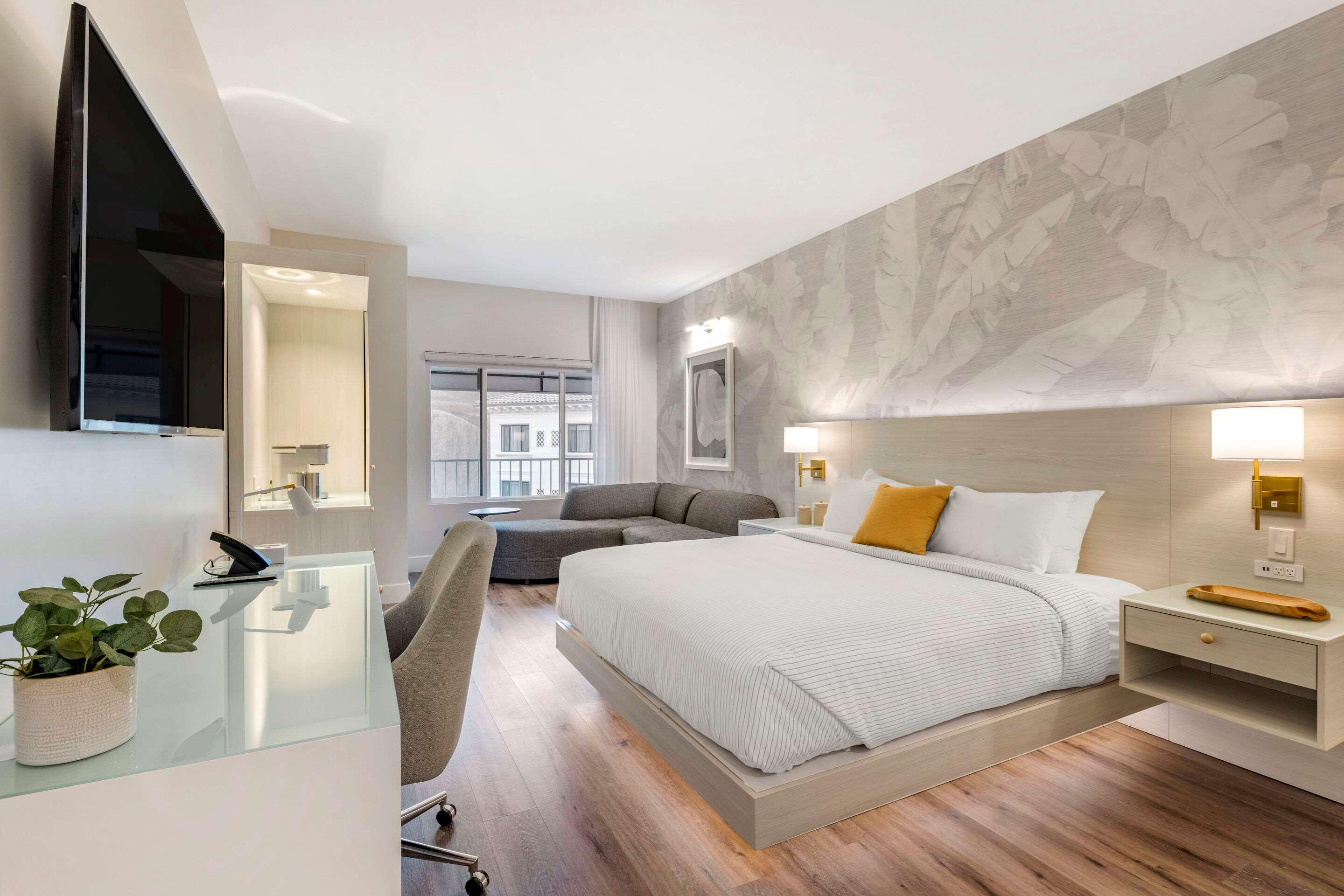 Room at Cambria Hotel Calabasas - Malibu, CALABASAS - CA