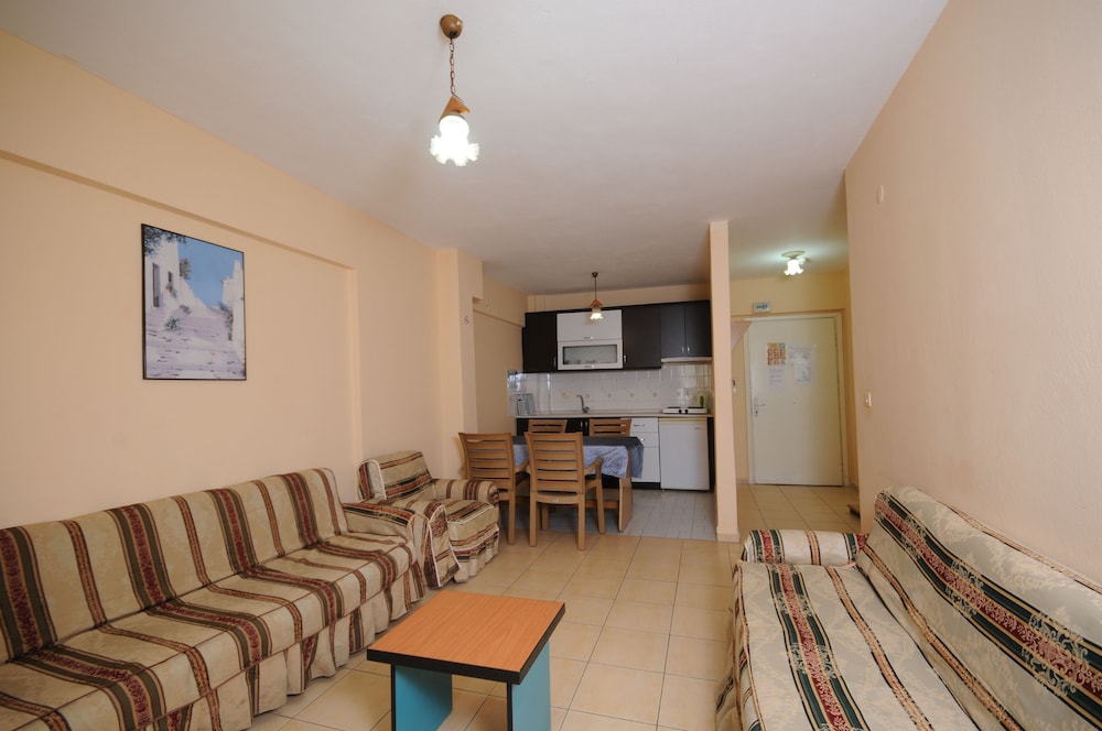 Grand Villa Sol Apart 50/68