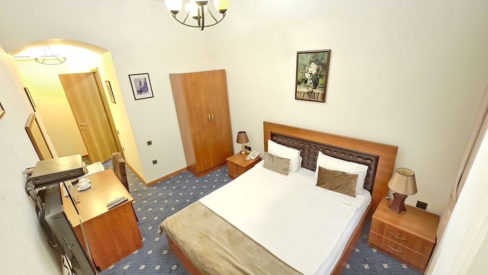 Du Port Hotel 32/81