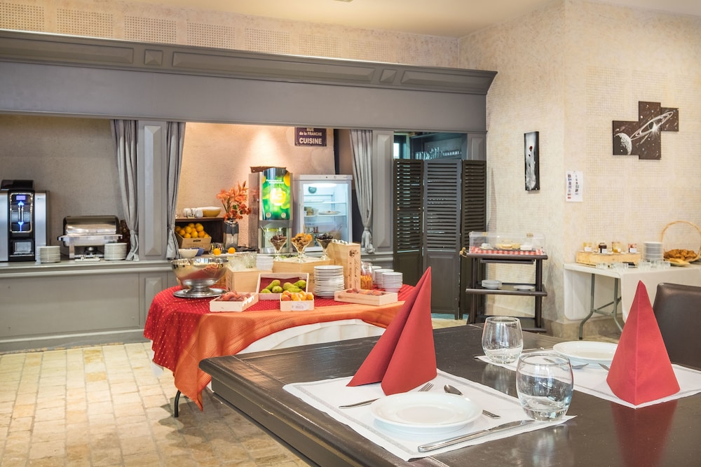 Hotel the Originals Domaine Des Thomeaux 41/50