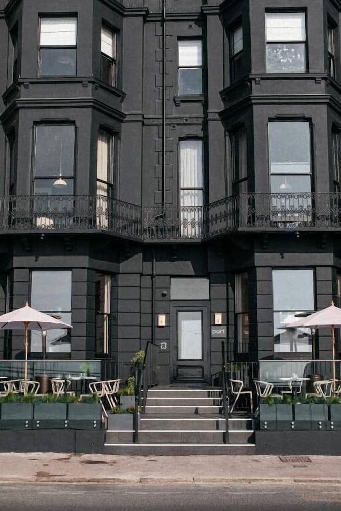 Port Hotel Eastbourne 3/58