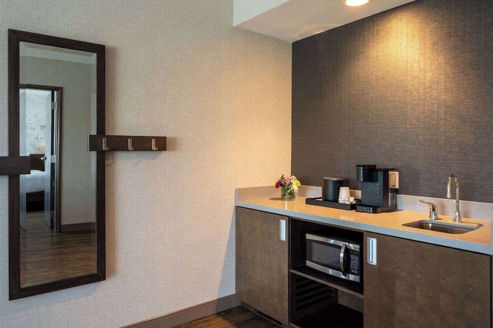 Wyndham Westfield 37/42