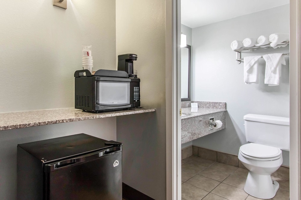 Quality Inn Downtown Historic District 13/32
