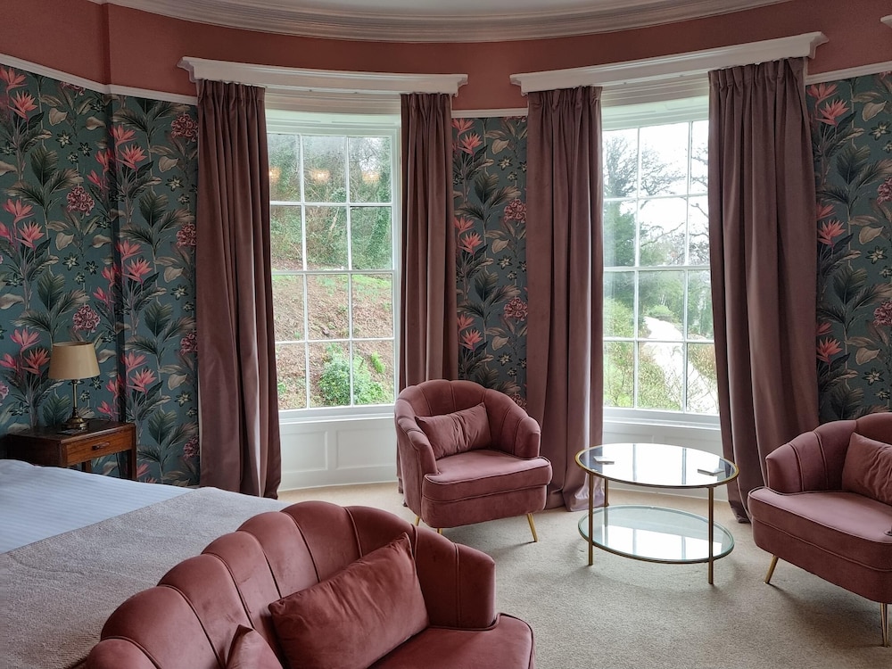 Laston House 32/50