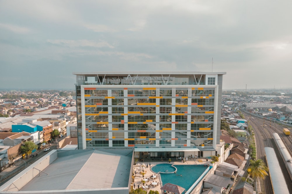 Ascent Premiere Hotel and Convention 6/62