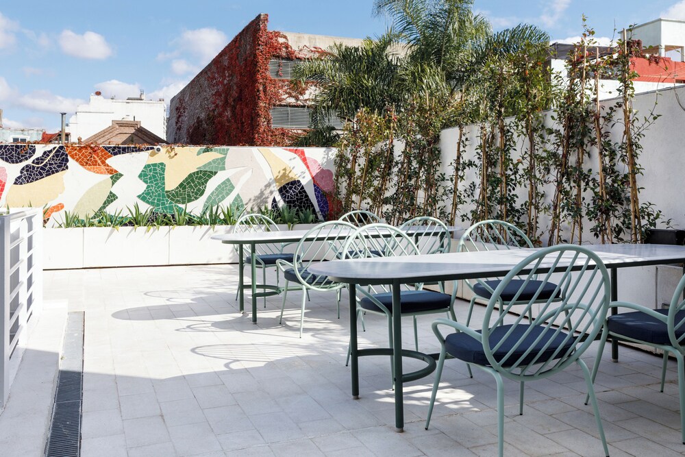 Bromelia Hotel Boutique 49/50