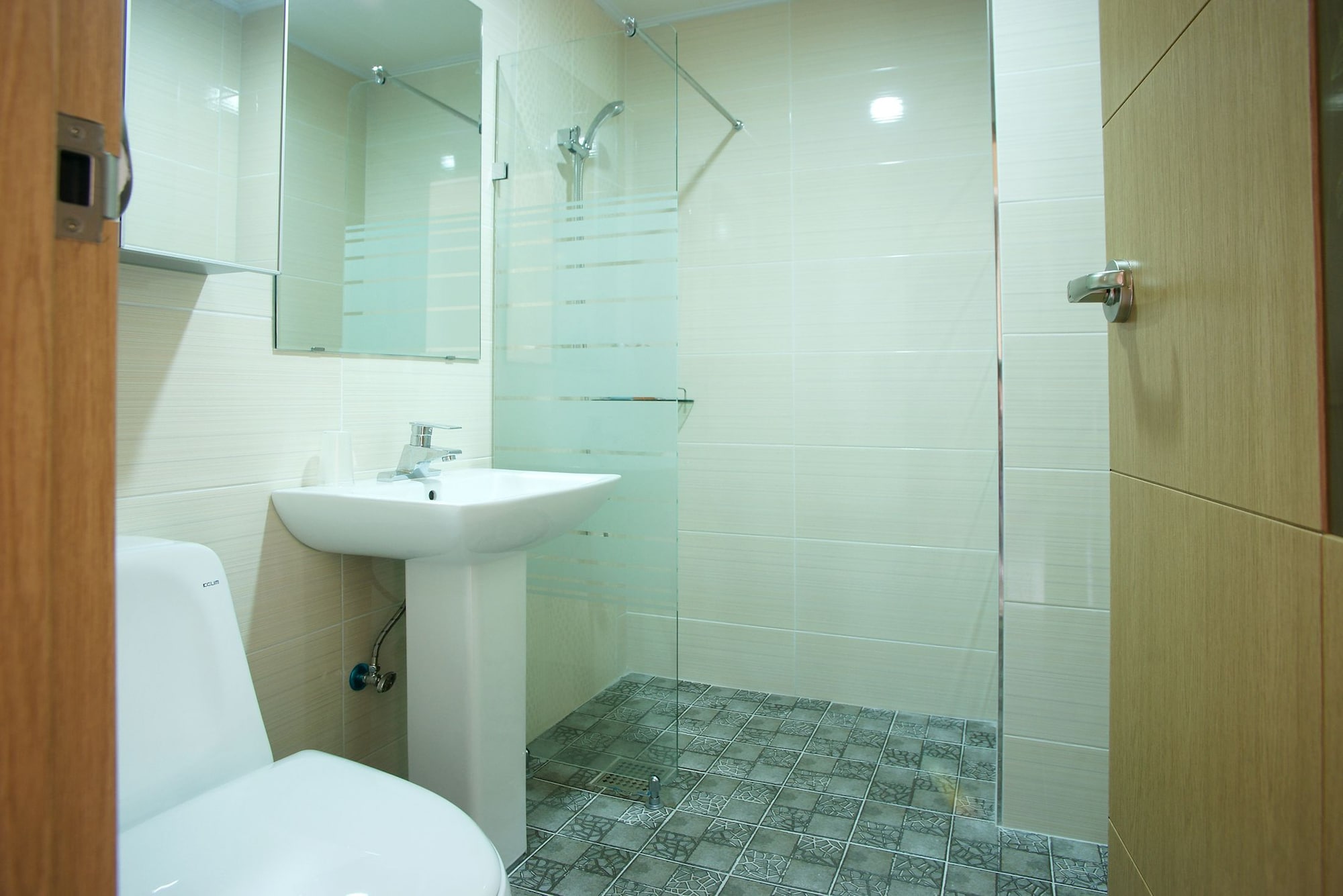 2 BEDROOMS, HOUSE