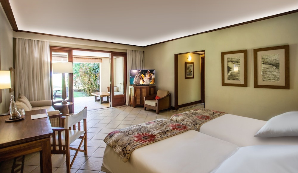 Paradis Beachcomber Golf Resort and Spa 8/65