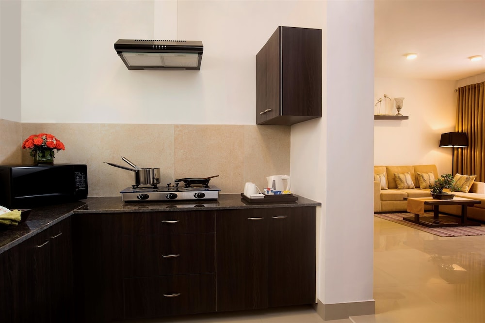 GOLDEN TULIP BHIWADI 31/33