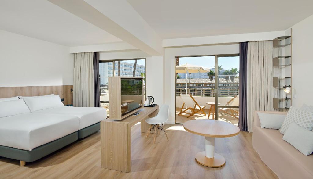 Loft, Sun Room, with Pool
