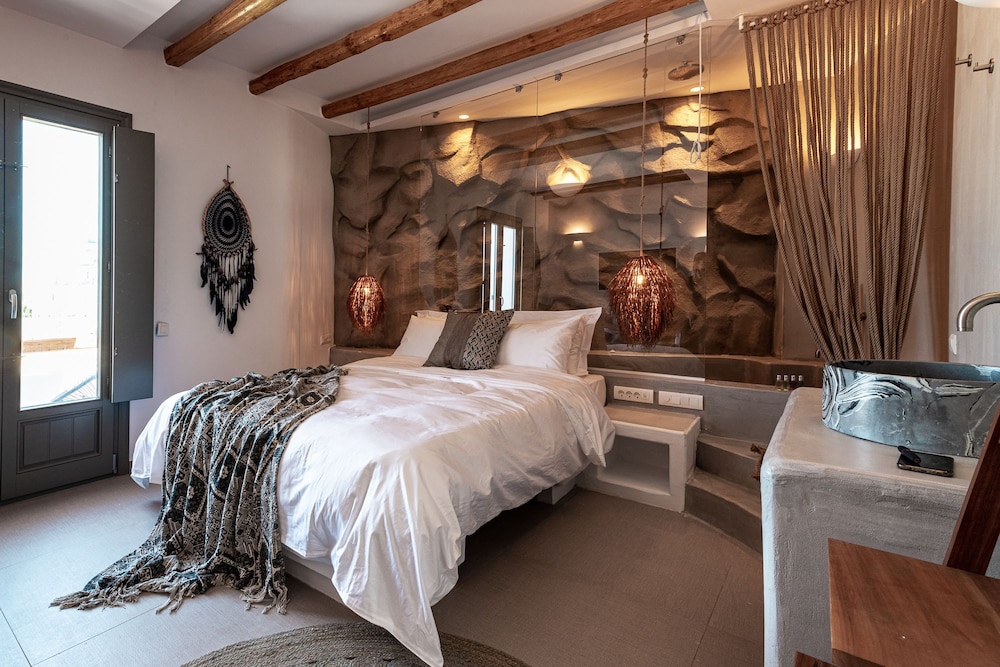 Bohemian Luxury Boutique Hotel - Adults Only 9/50